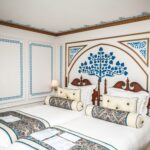 uniworld signature suite bed